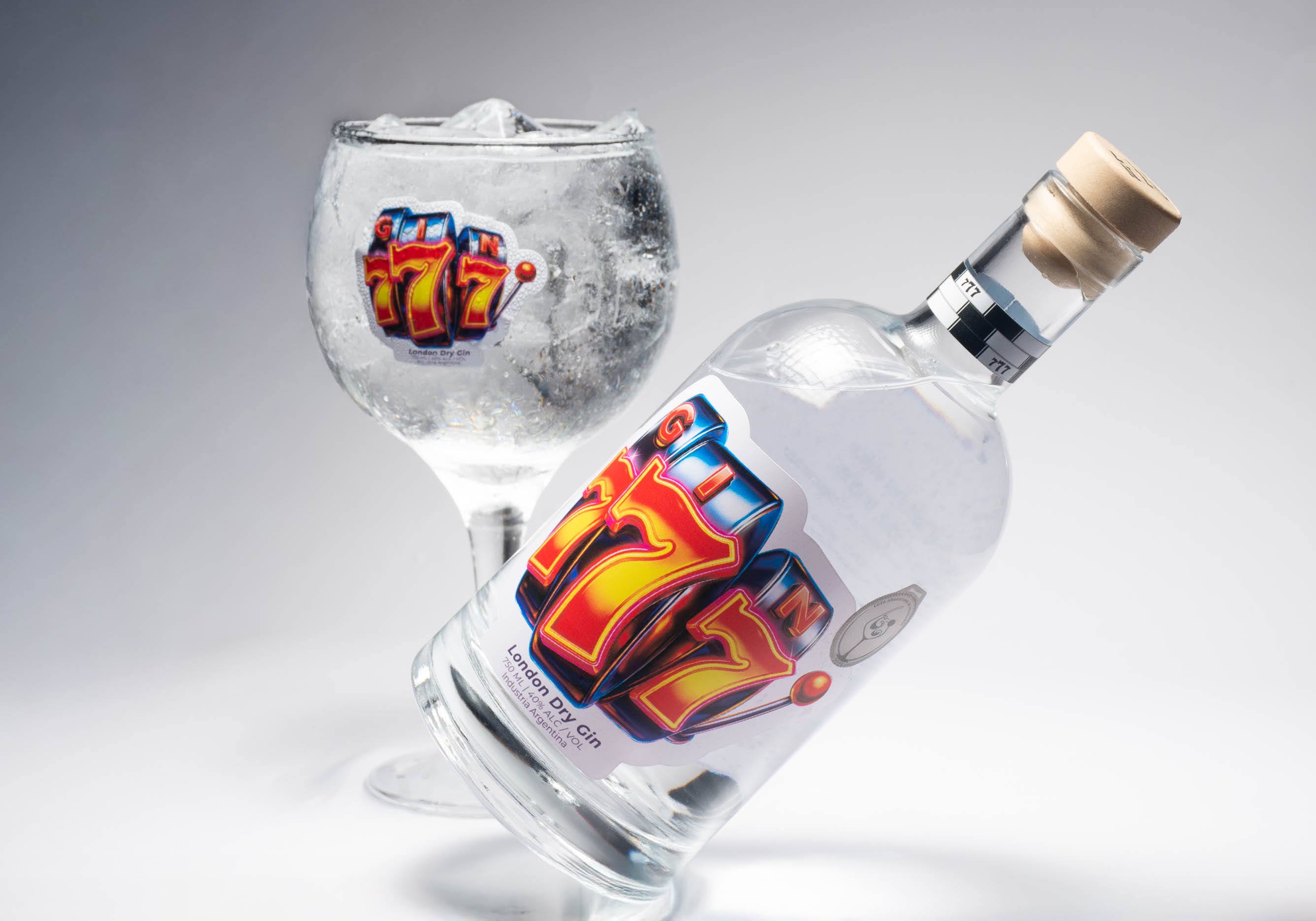 GIN 777 copa y botella